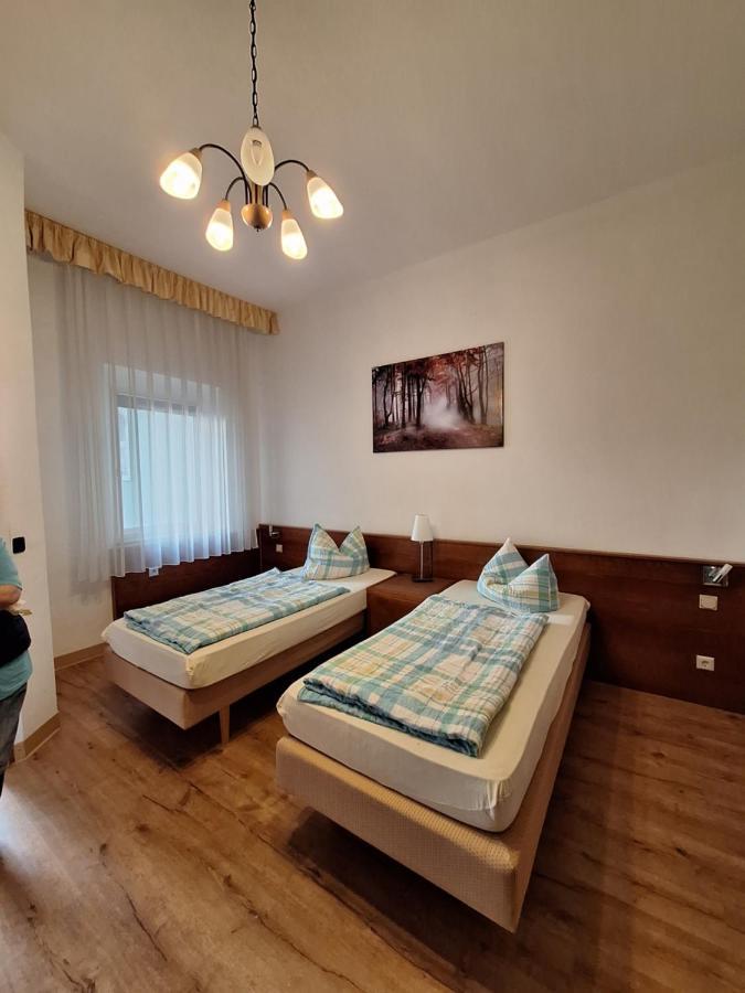 Gaststaette Und Pension Zur Schiene مرسيبورغ المظهر الخارجي الصورة